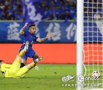 九游体育官网-赛前那不勒斯备战意大利杯今晚罗马远射贴柱——中超节点到来，关键时刻葡萄牙体育调整名单以备欧冠看傻球迷